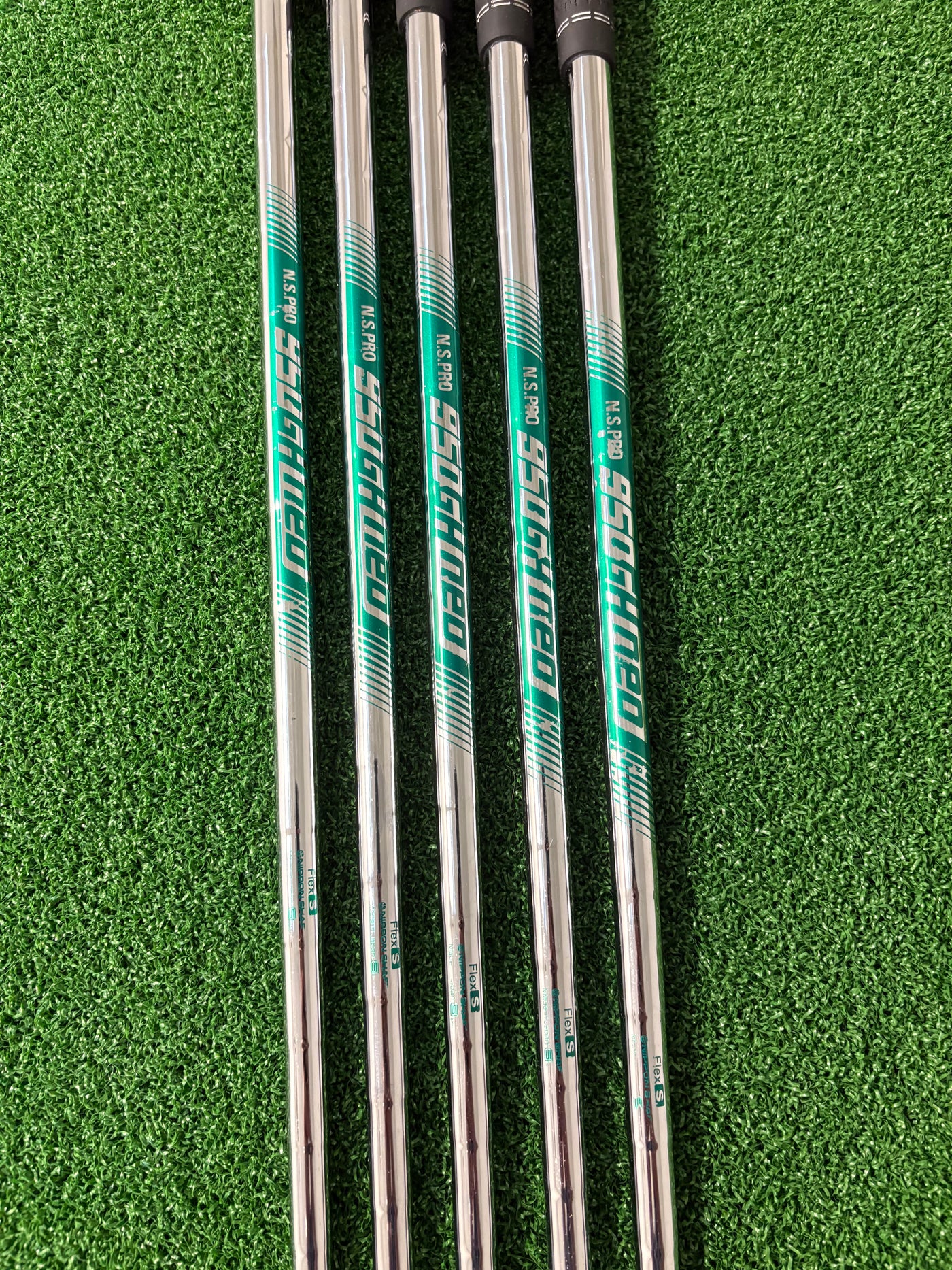 Titleist T-300 6-PW (Stiff)
