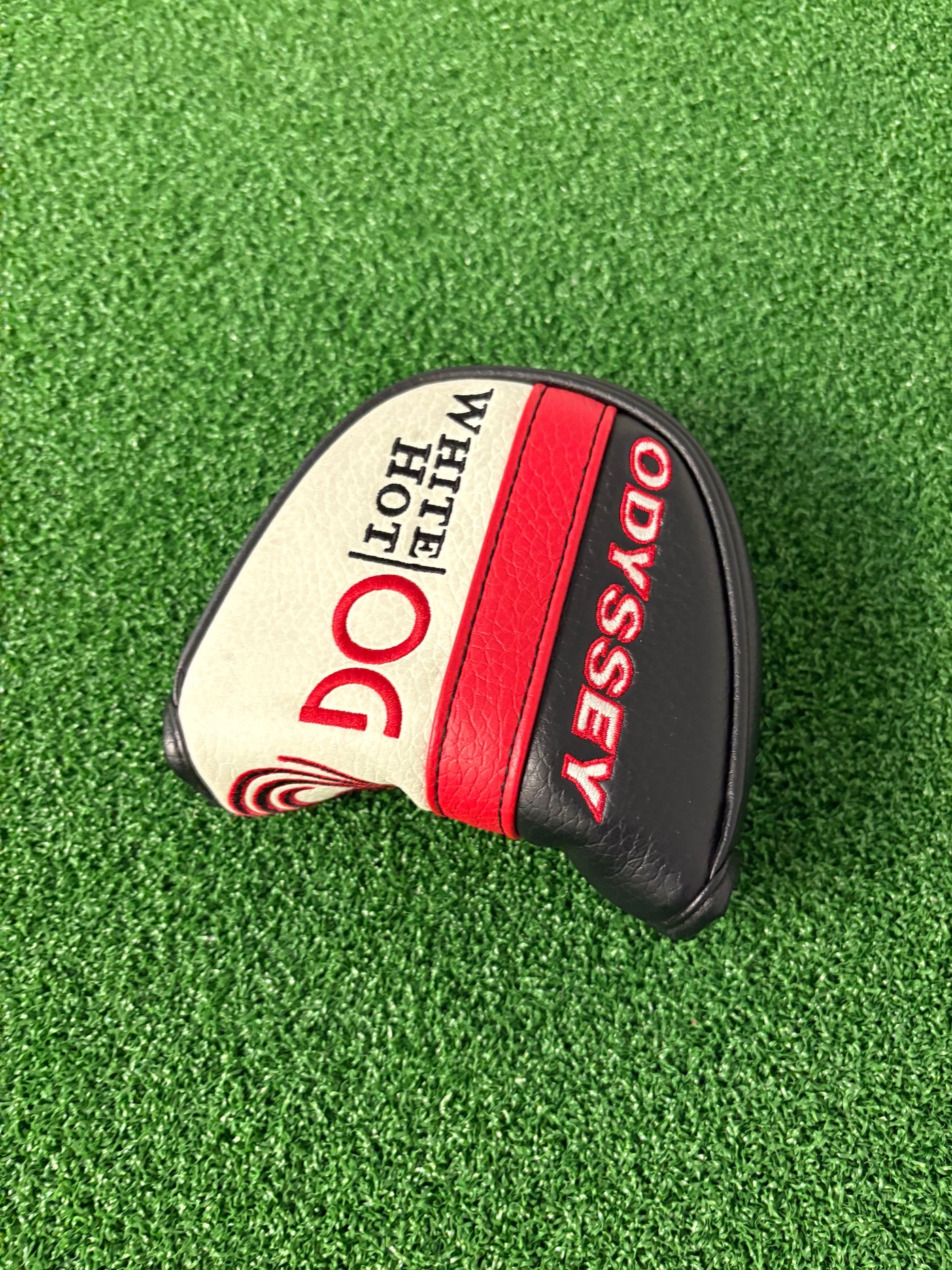 Odyssey White Hot OG Big T Blade (34")