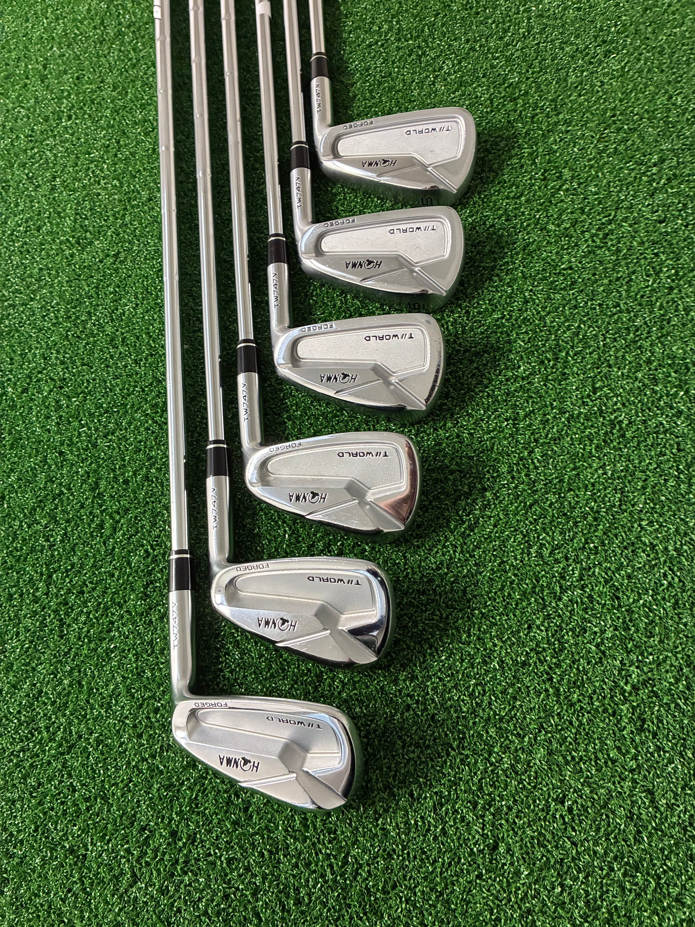 Honma Tour World TW747V 5-PW (Stiff)