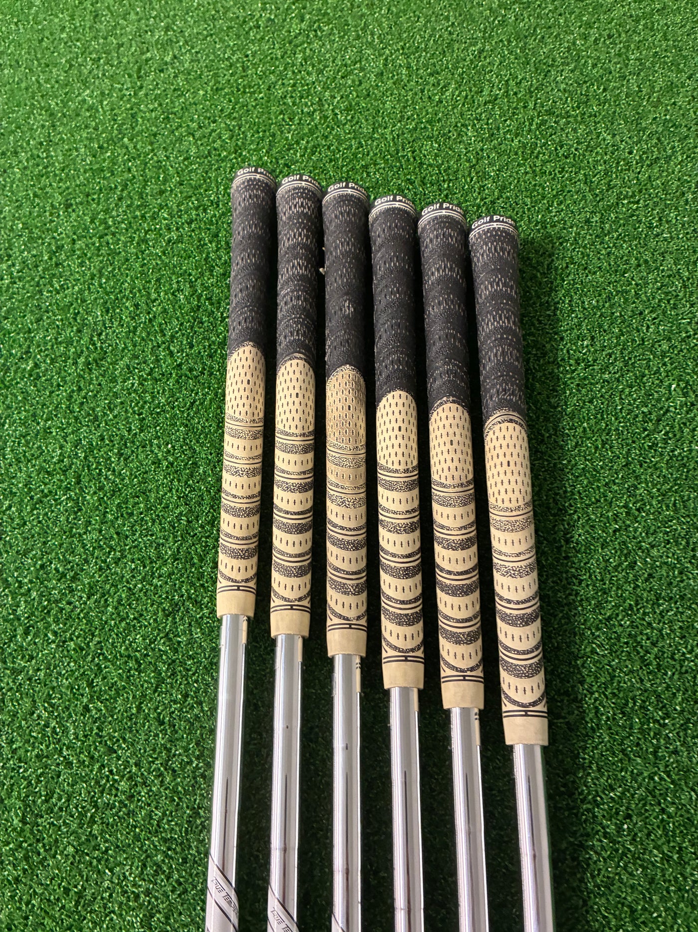 Honma Tour World TW747V 5-PW (Stiff)