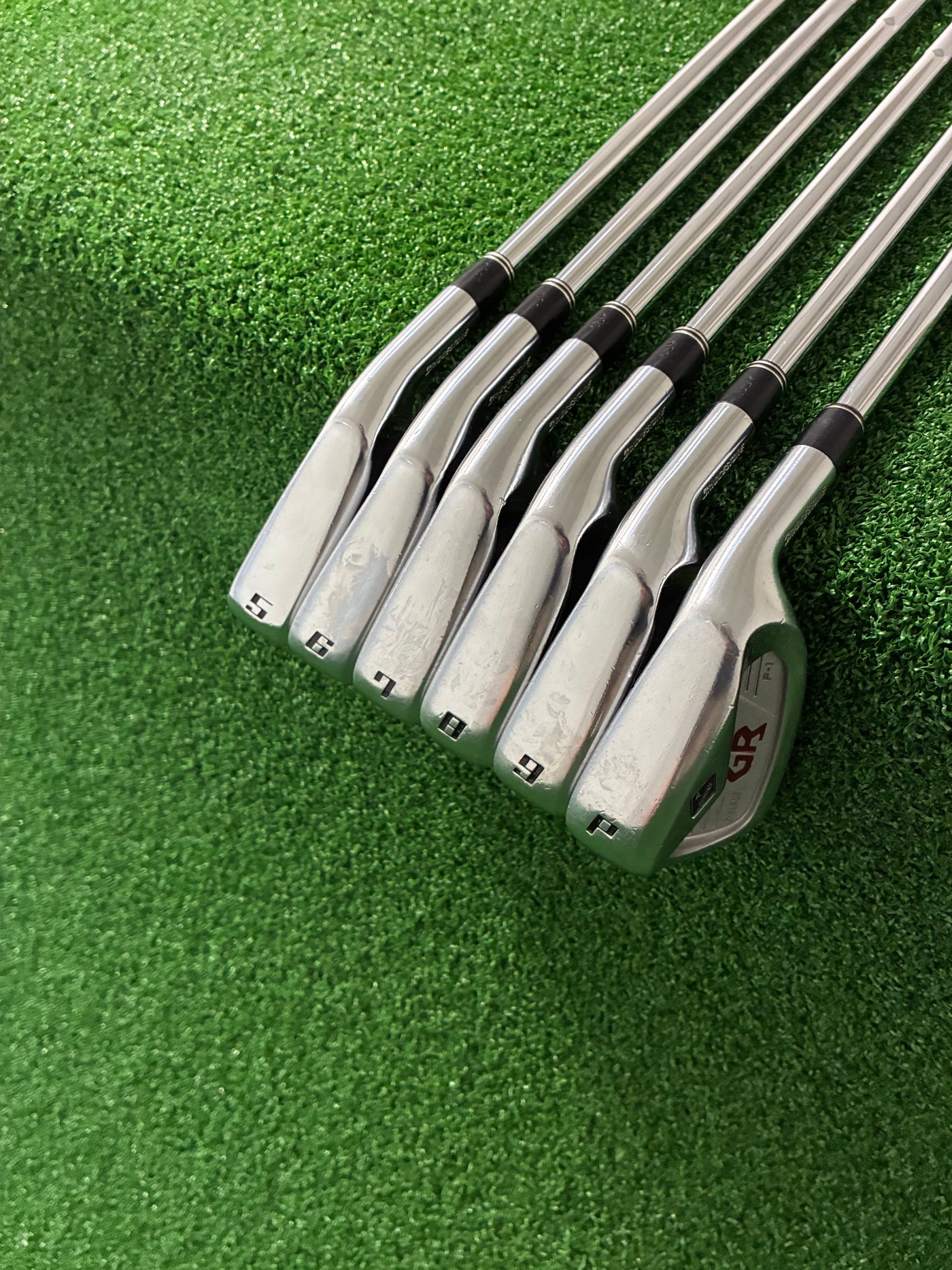 Bridgestone Tour Stage X-Blade GR P-1 5-PW (Stiff)