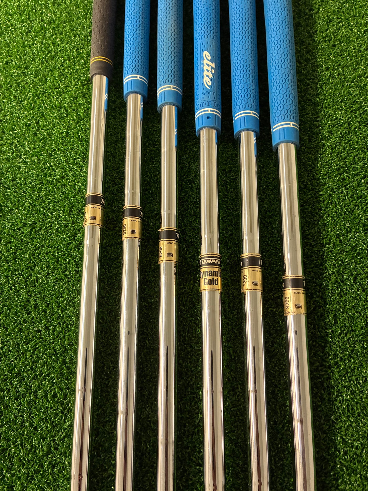 Bridgestone Tour Stage X-Blade 703 5-PW (Stiff)