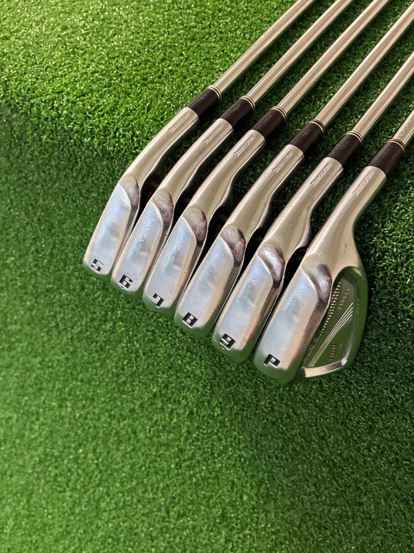 Bridgestone Tour Stage X-Blade 703 5-PW (Stiff)