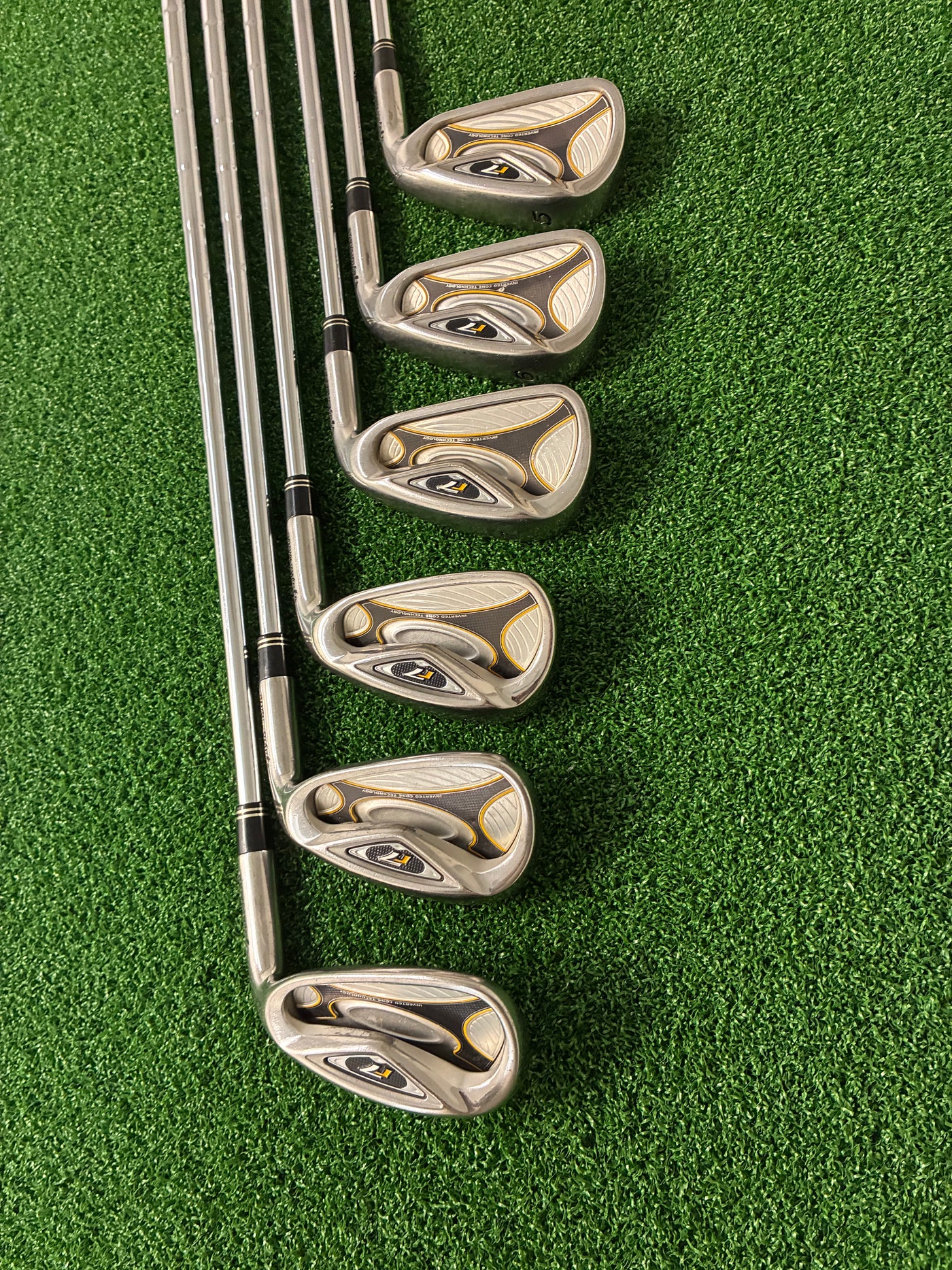 Taylormade R7 5-PW (Stiff)