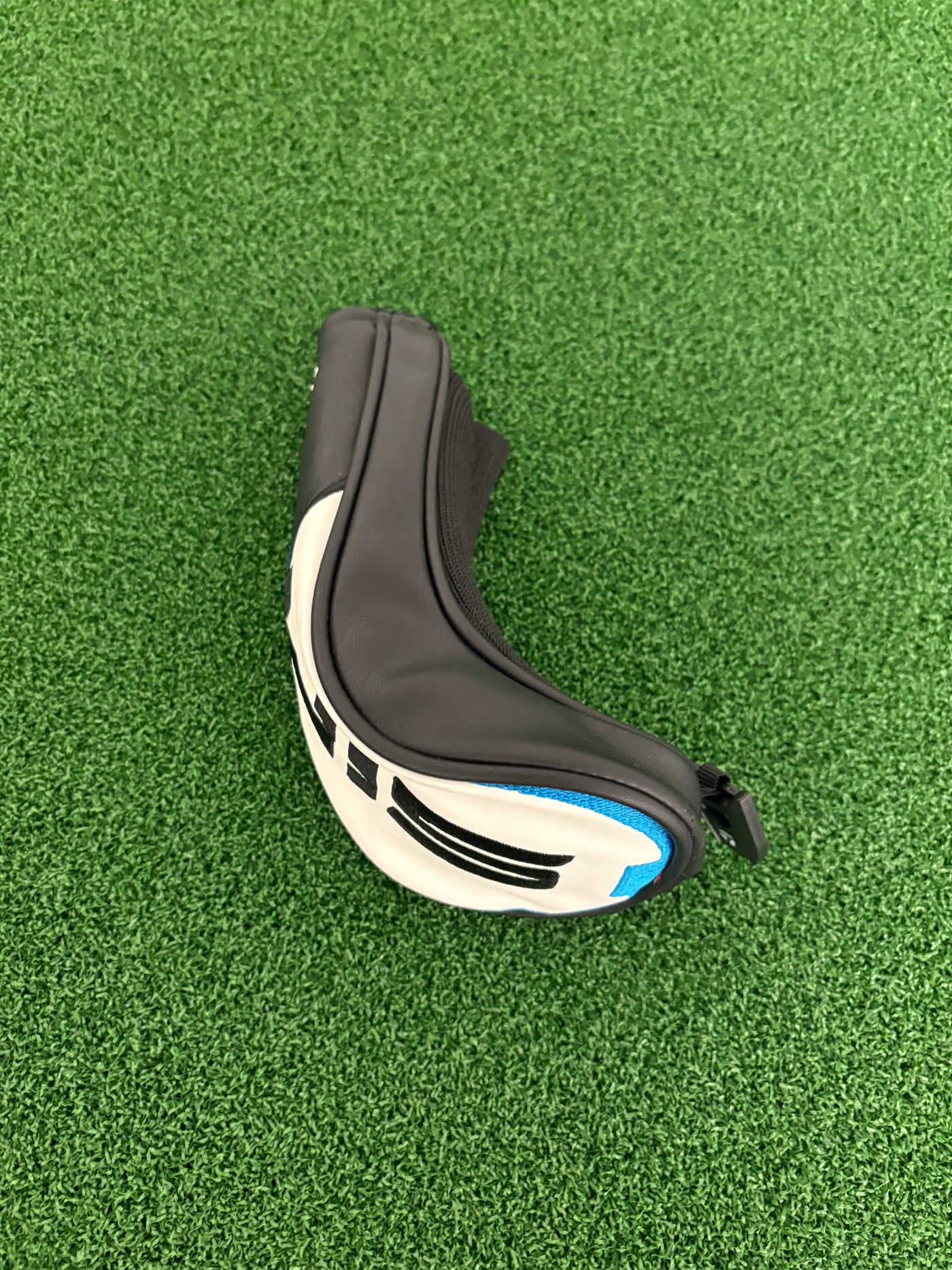 Taylormade Sim 2 Rescue 22* 4 Hybrid (Stiff)