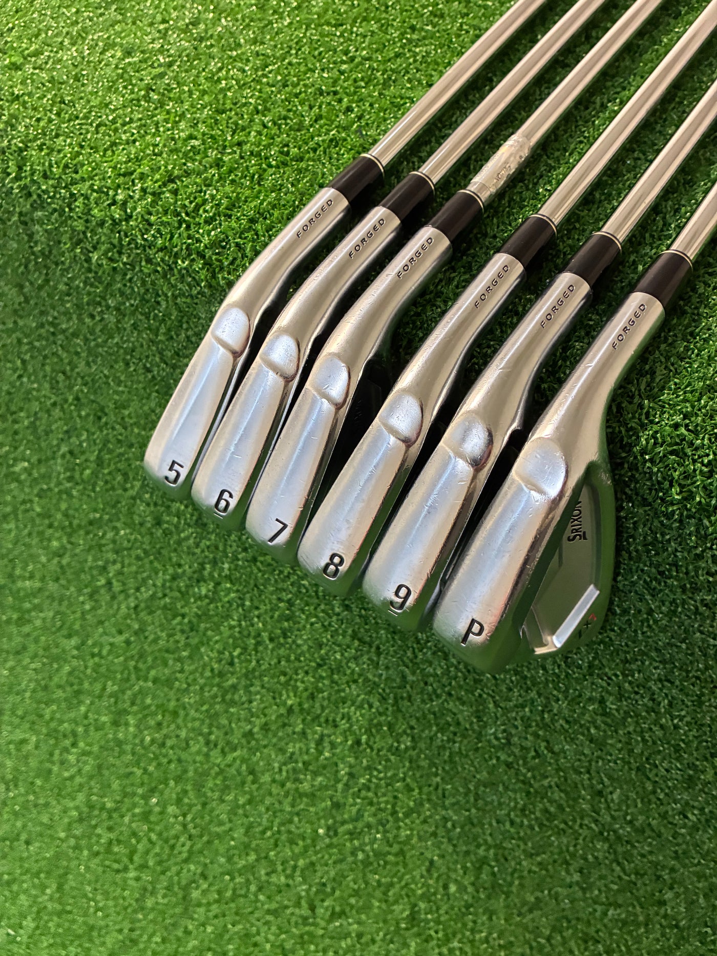 Srixon ZX7 5-PW (Stiff)
