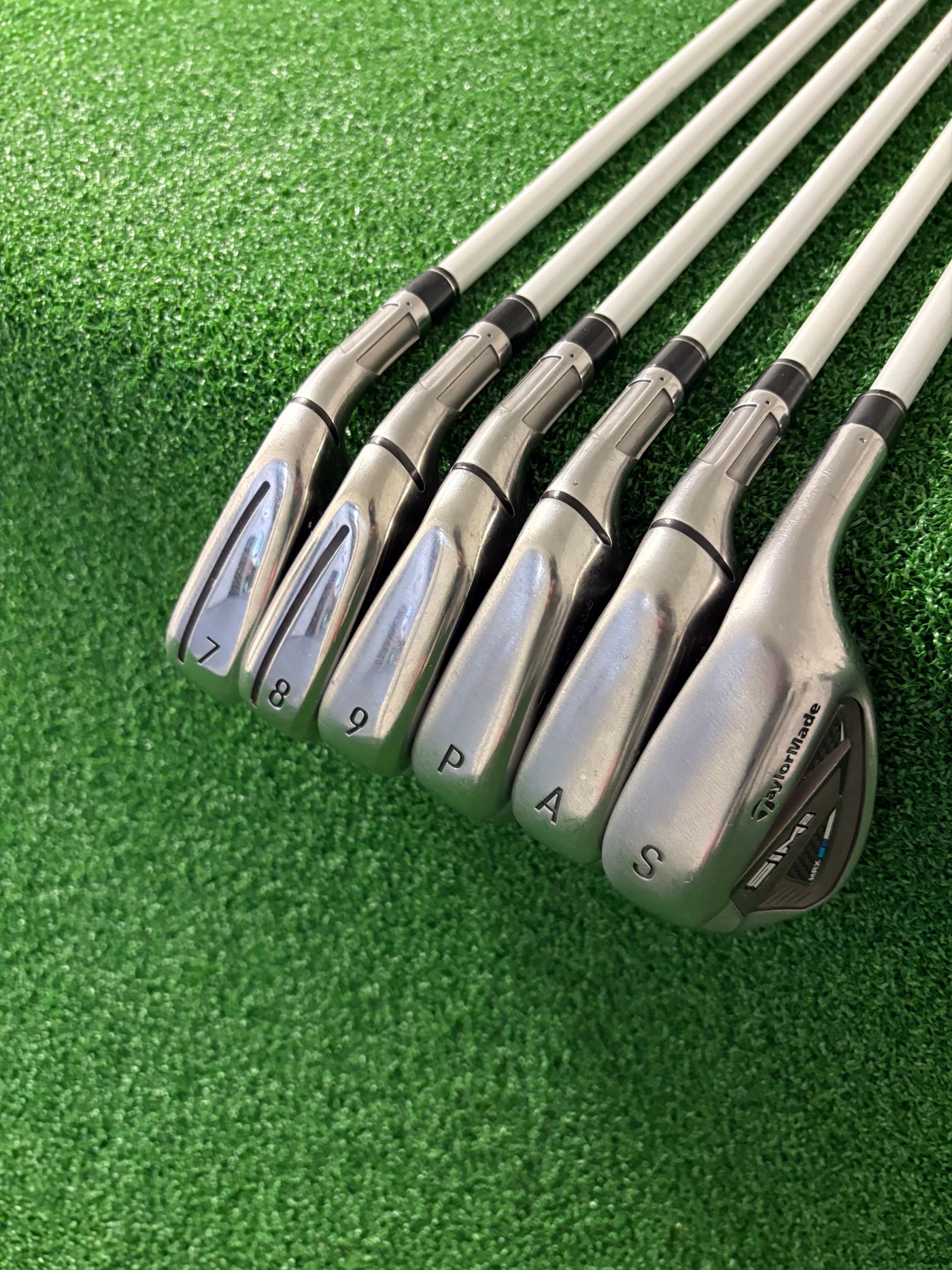Taylormade Sim 2 Max 7-PW + AW + SW (Ladies)