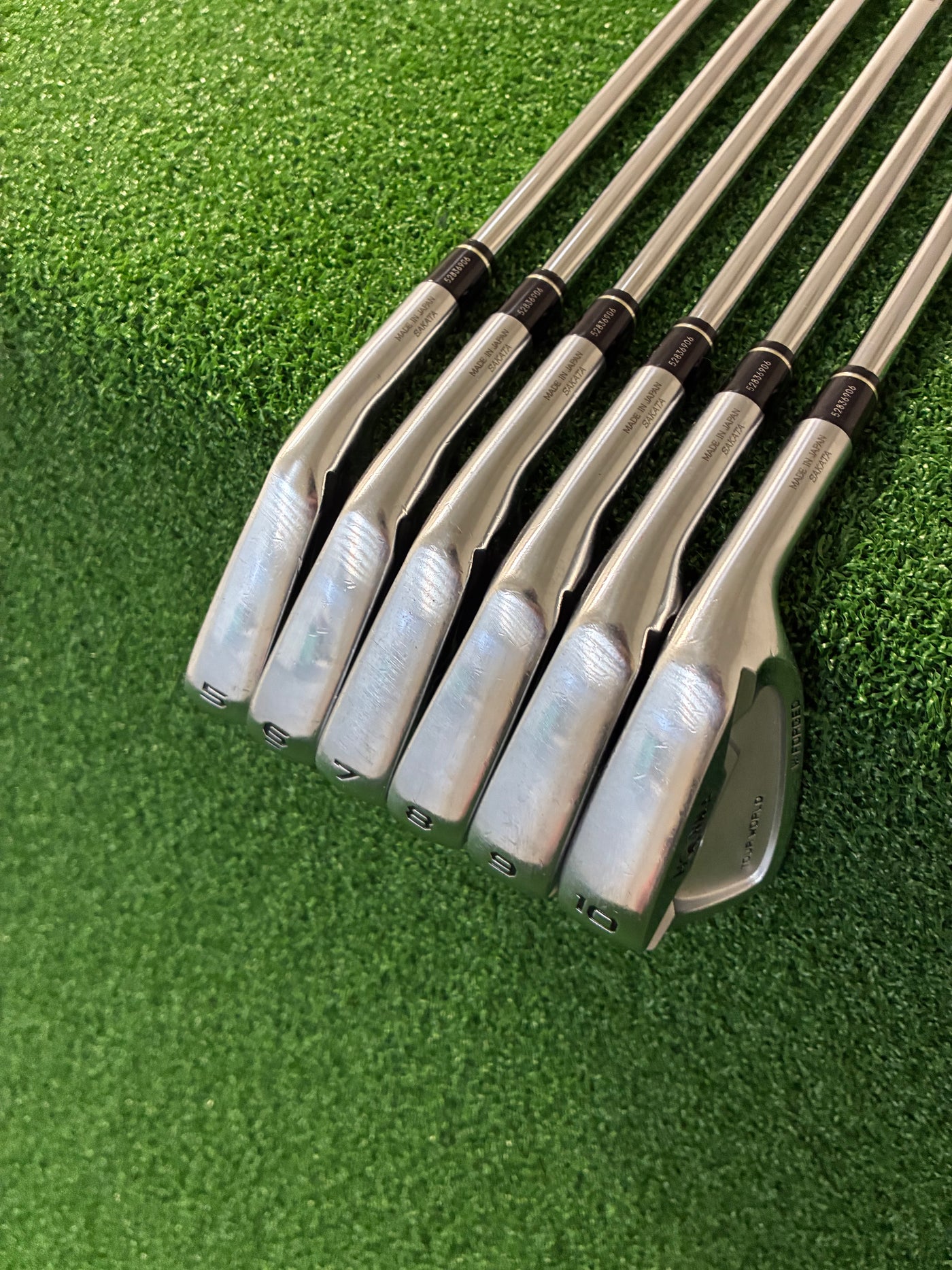 Honma Tour World TW737VS 5-PW (Stiff)