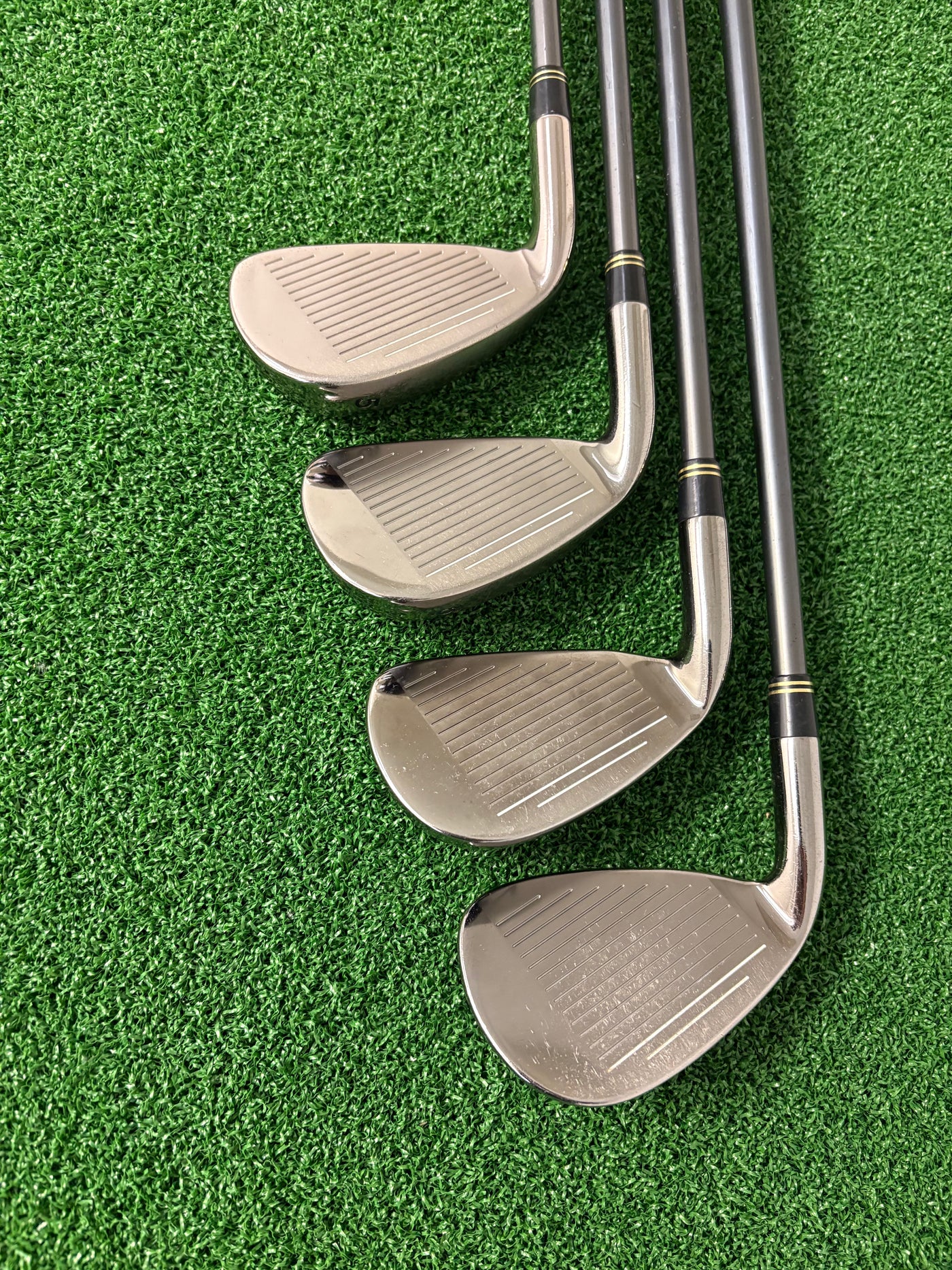 Taylormade XR (2008) 5-PW + AW + SW (Regular)