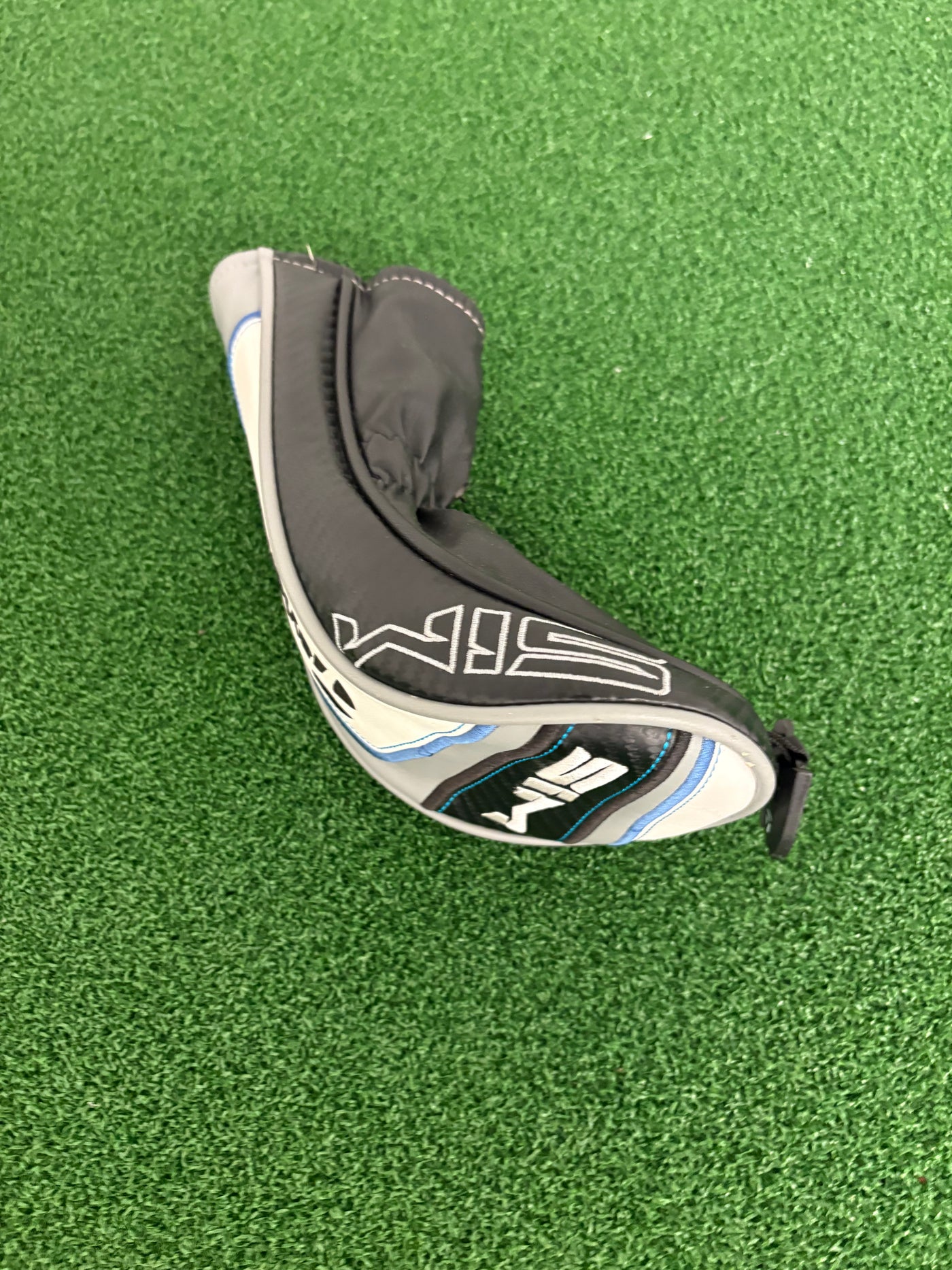 Taylormade Sim Titanium 19* 5 Wood (Regular)