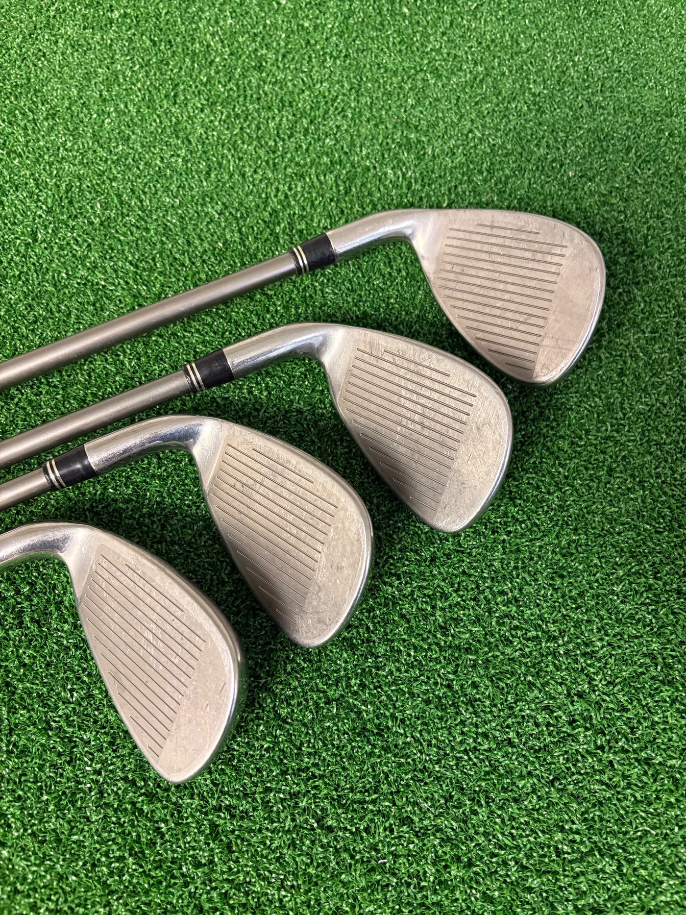 Taylormade R7 XR 5-PW + AW + SW (Regular)