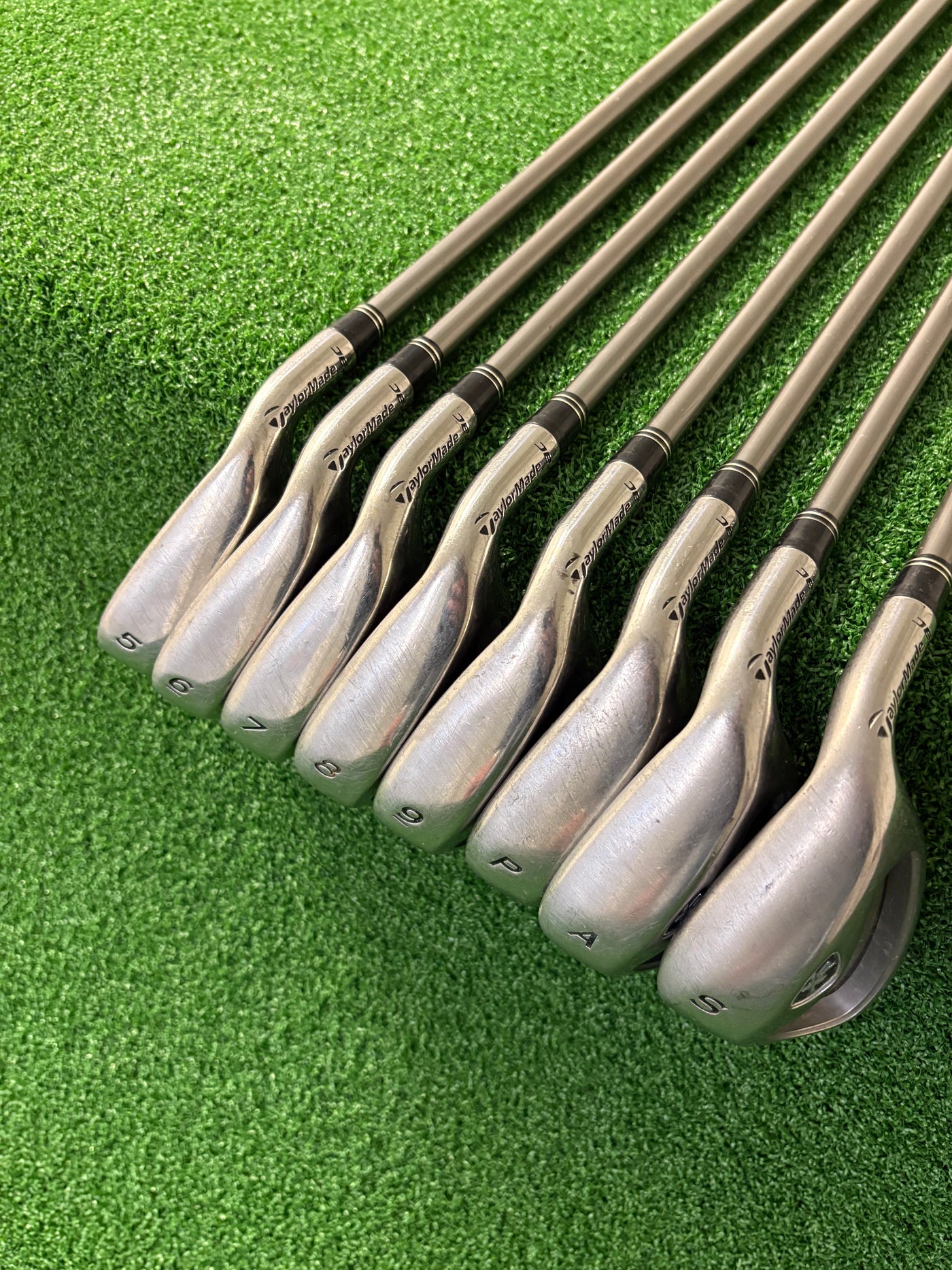Taylormade R7 XR 5-PW + AW + SW (Regular)