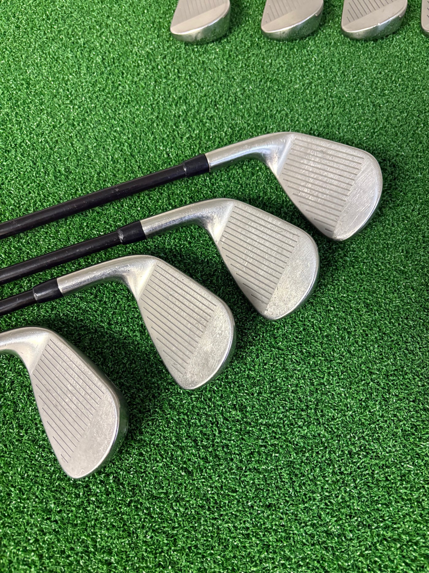 Titleist T-300 4-PW + 48* (Stiff)