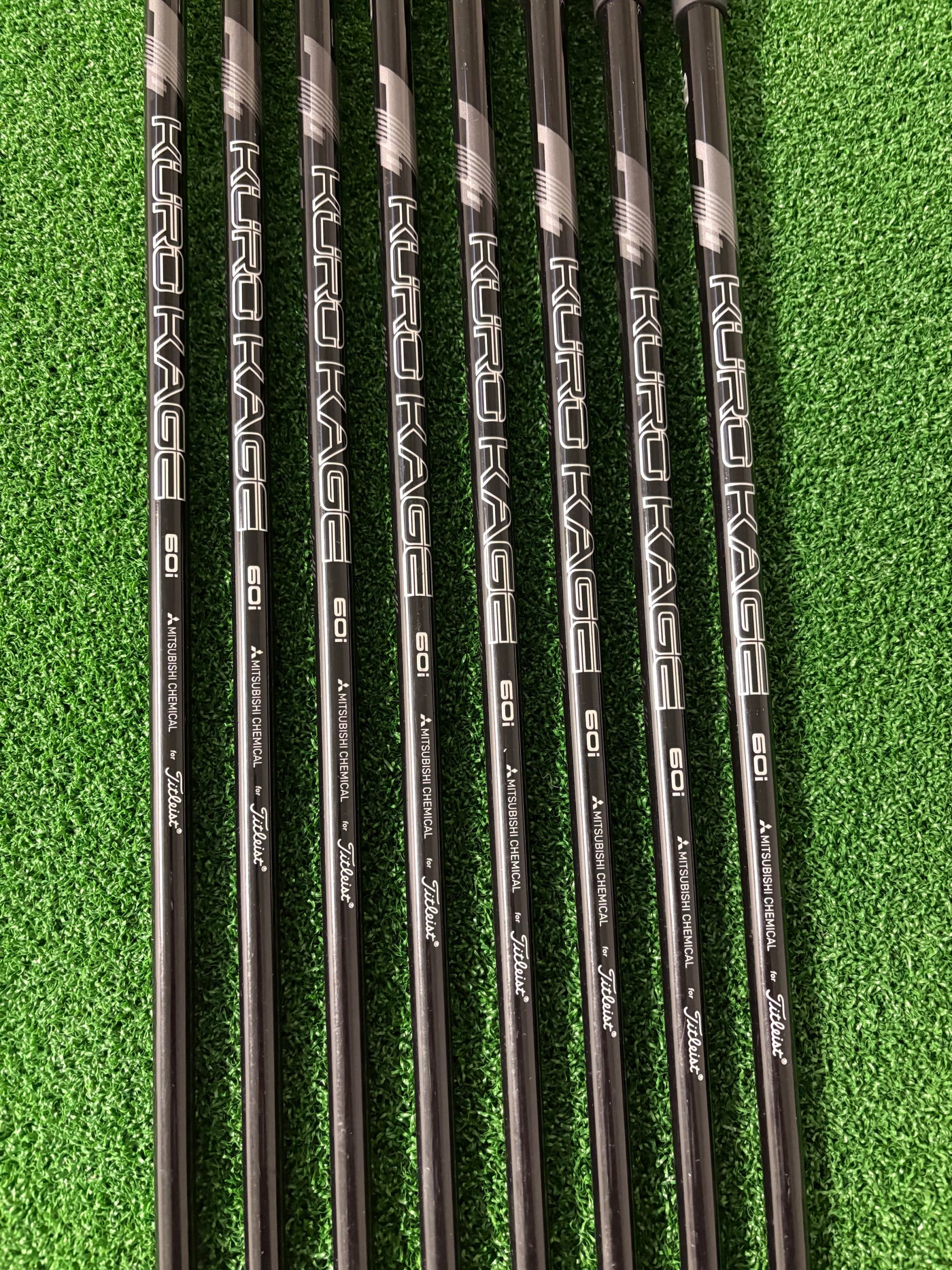 Titleist T-300 4-PW + 48* (Stiff)