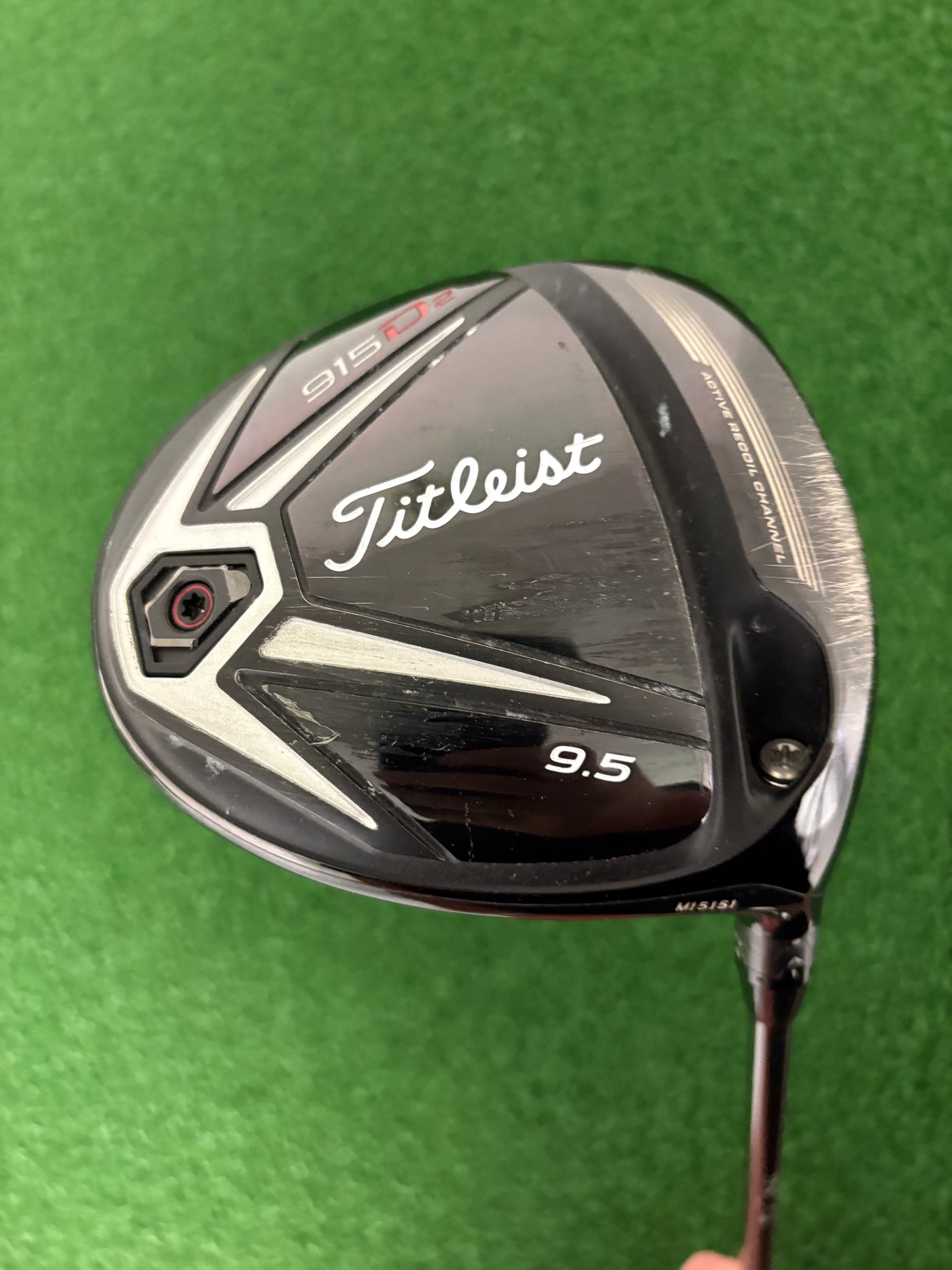Titleist 915D2 9.5* (Stiff)