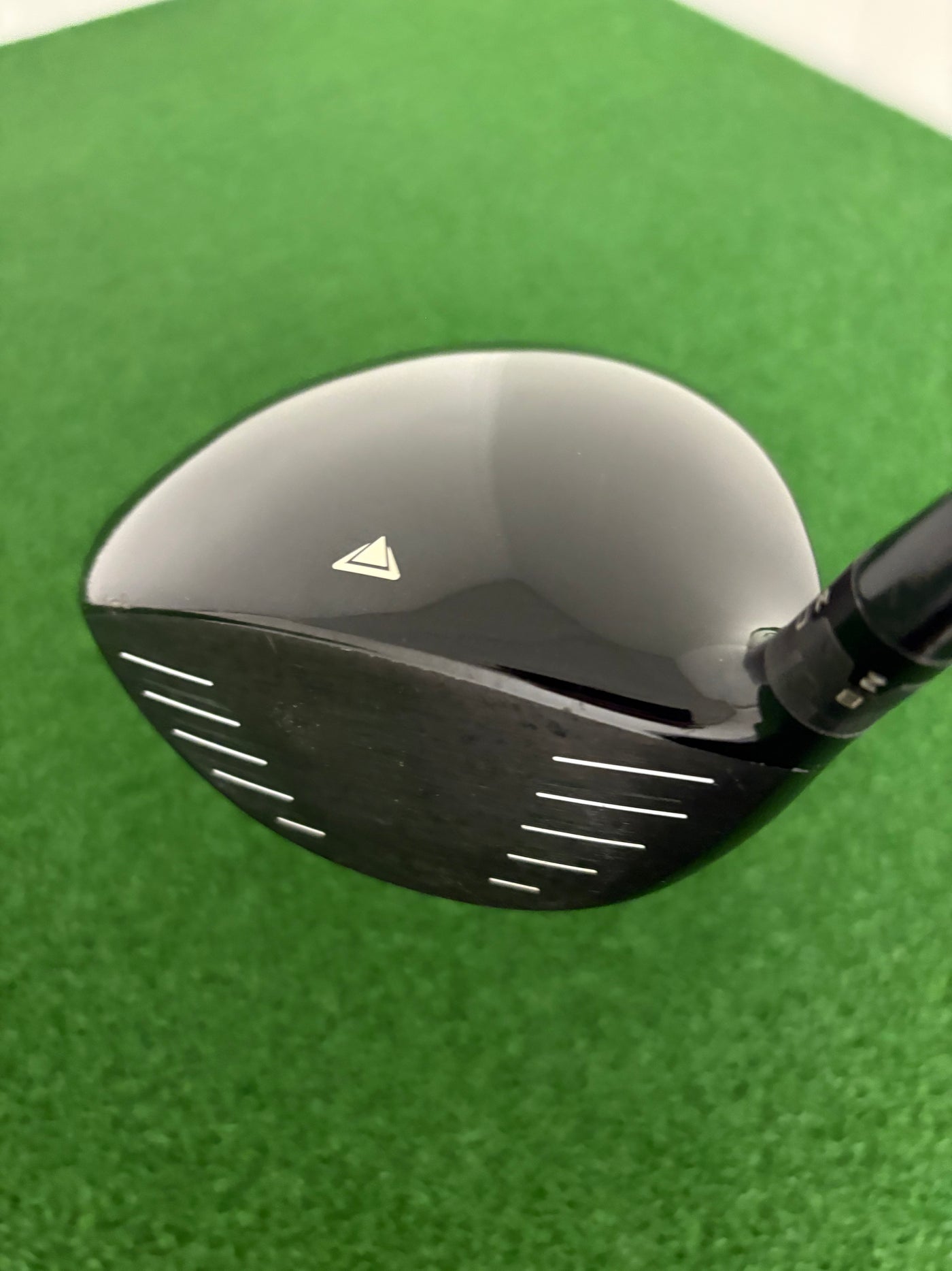 Titleist 915D2 9.5* (Stiff)