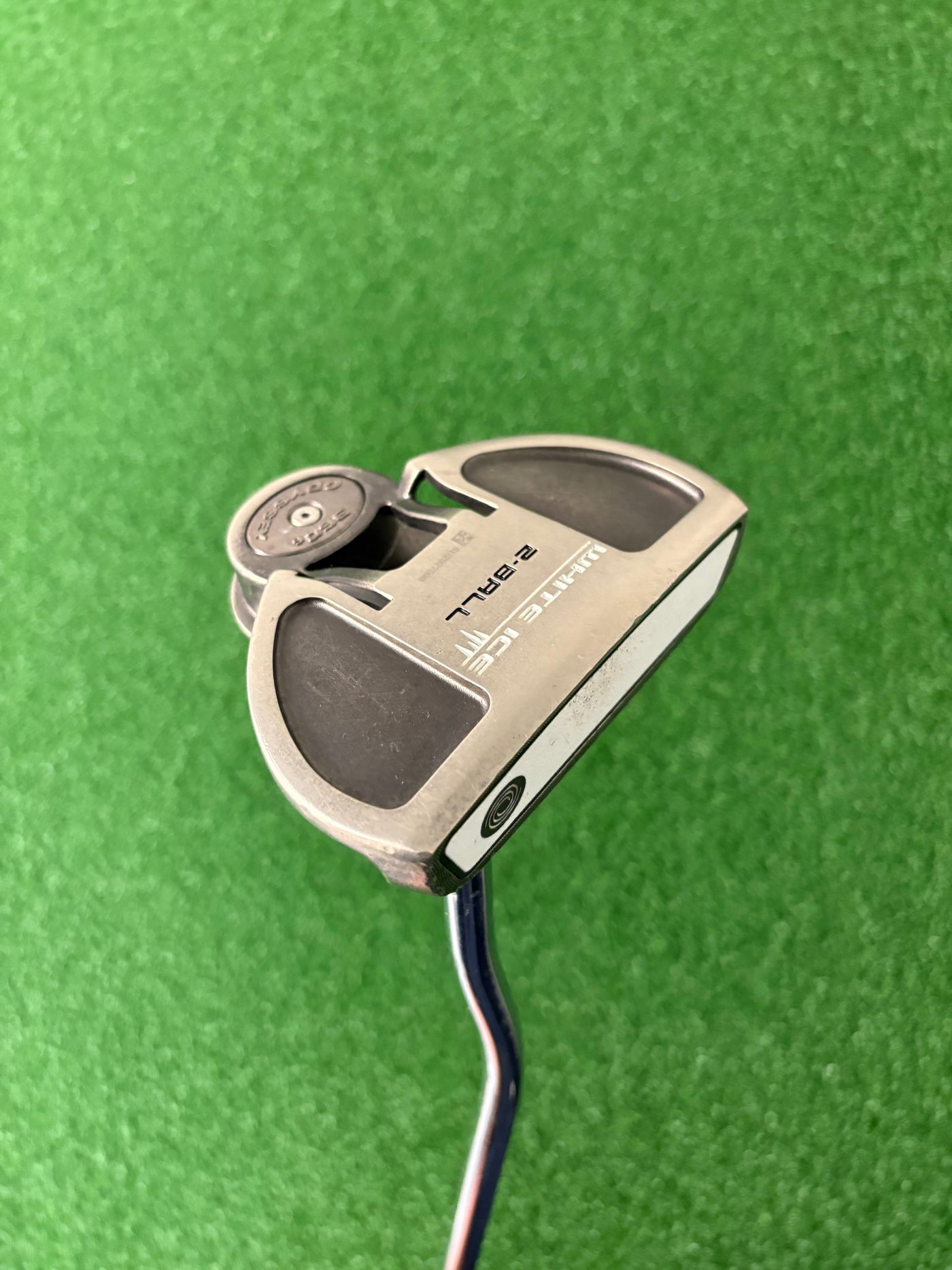 Odyssey White Ice 2-Ball (34")