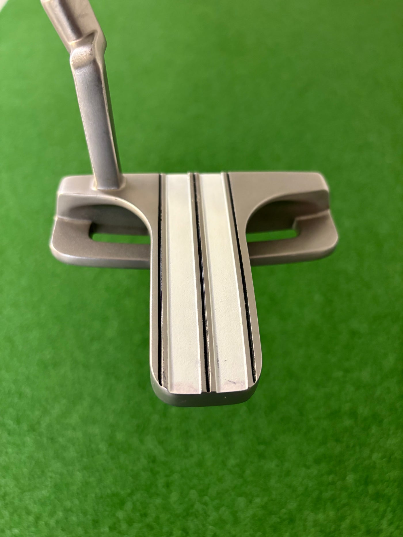 Odyssey White Hot XG Marksman (33")