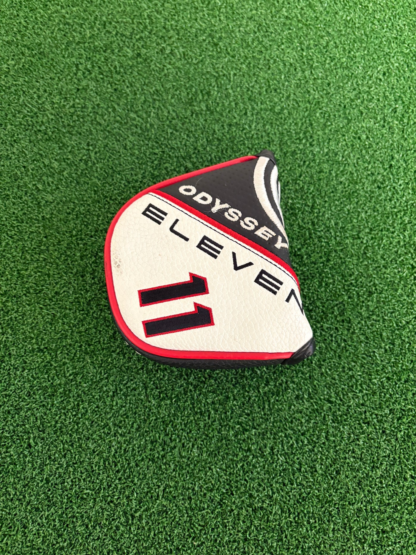 Odyssey Eleven 2-Ball Triple Track (33")