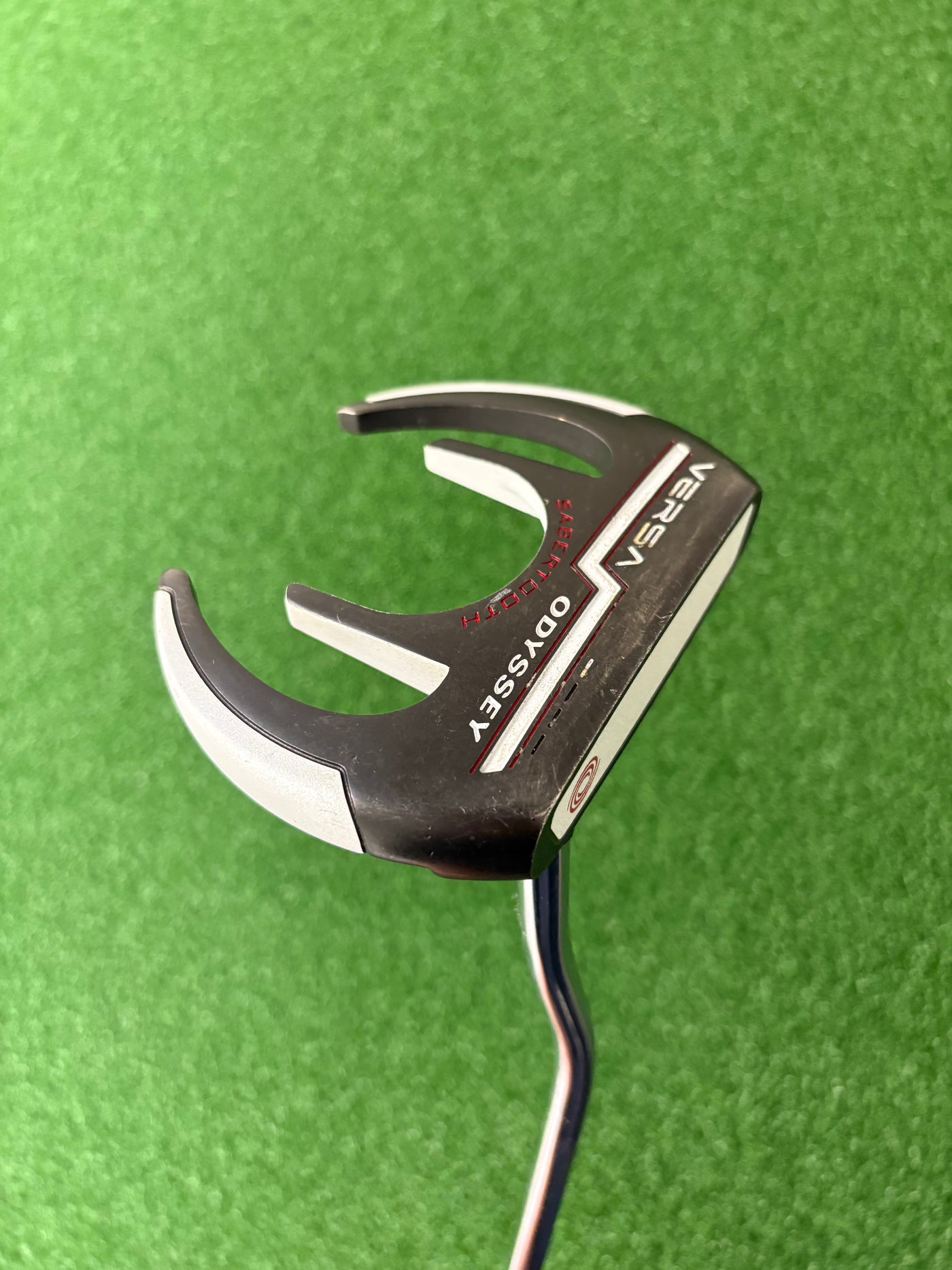 Odyssey Versa Sabertooth (33")