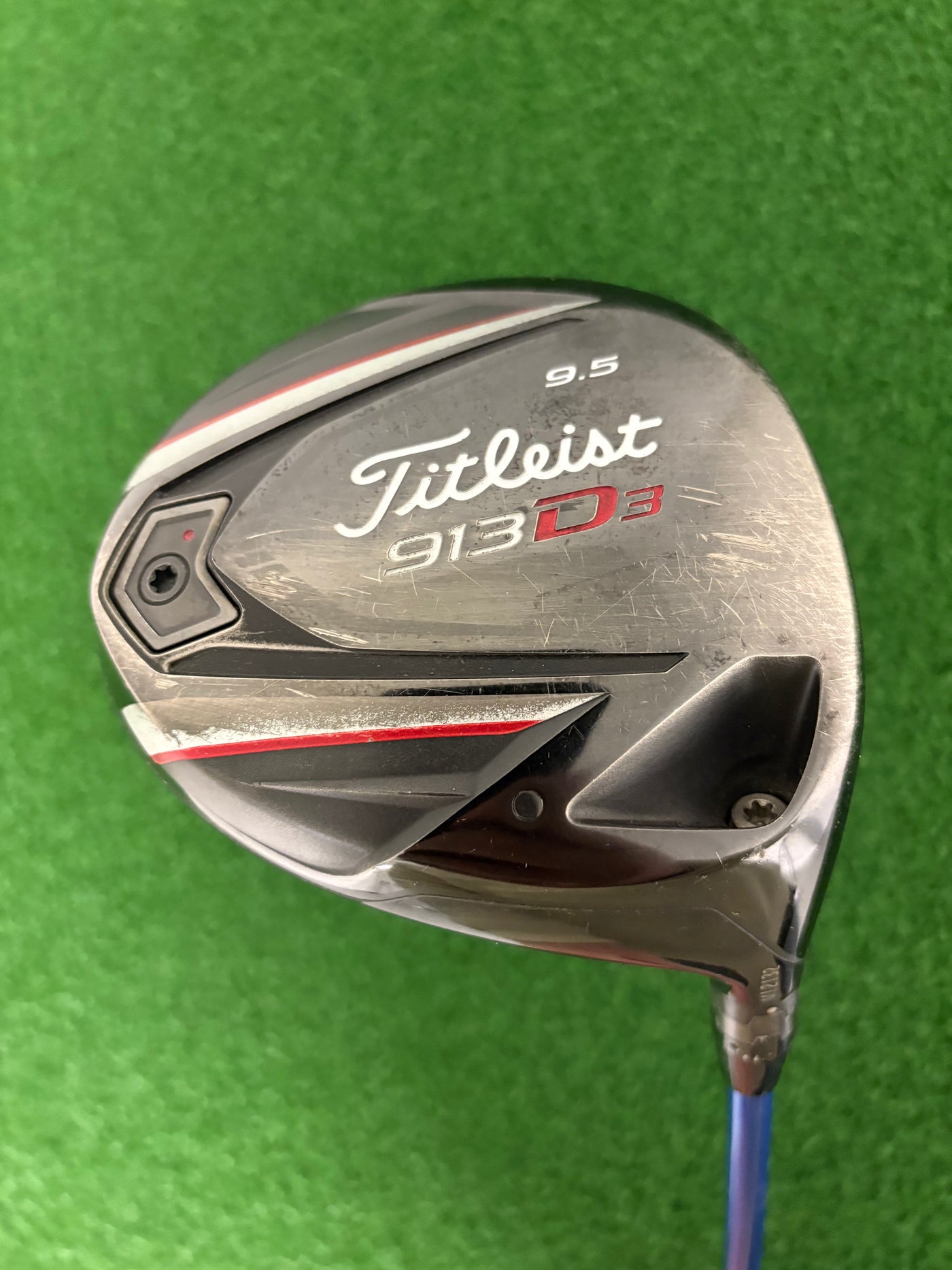 Titleist 913D3 9.5* (Stiff)