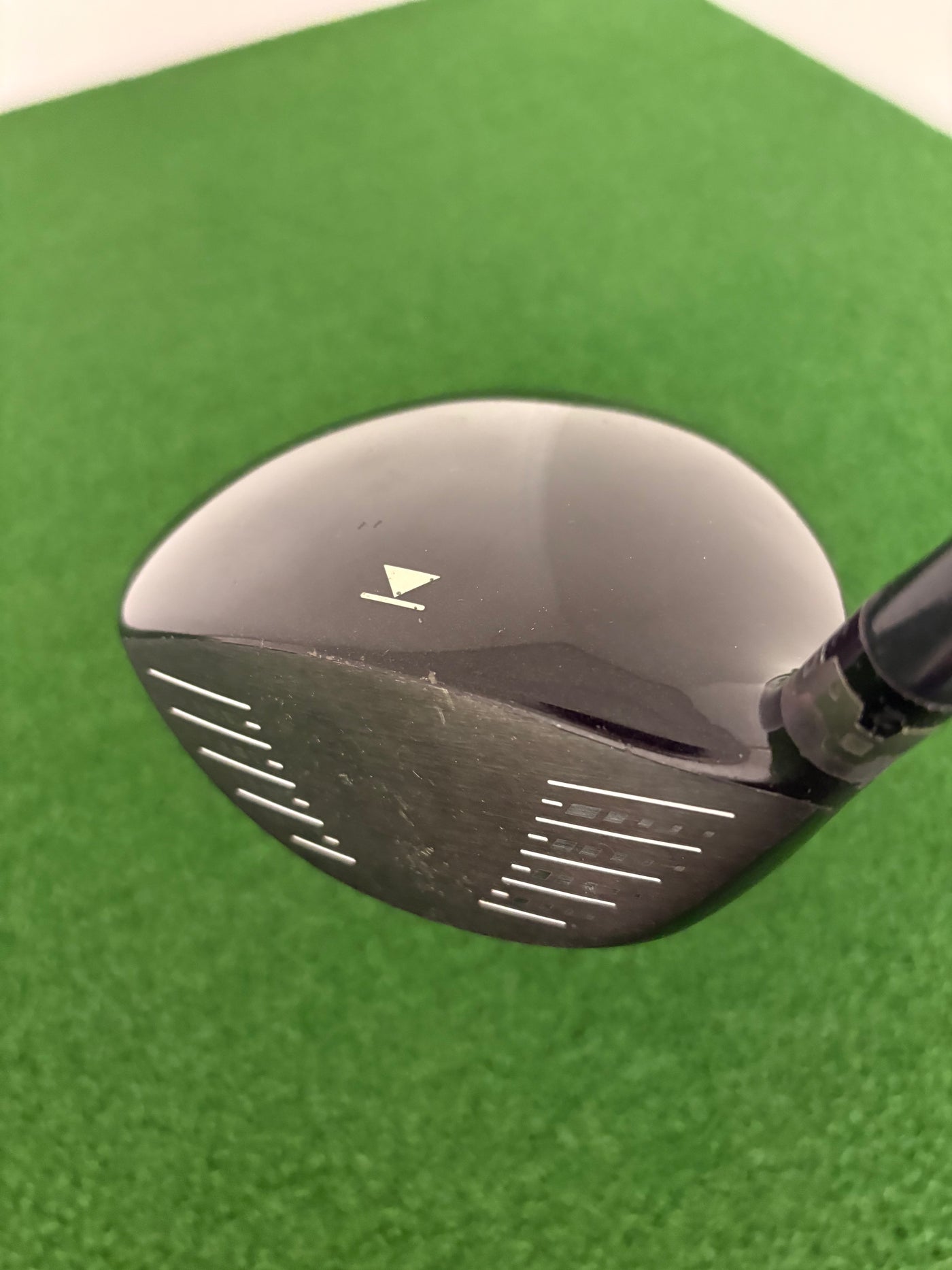Titleist 913D2 9.5* (Stiff)