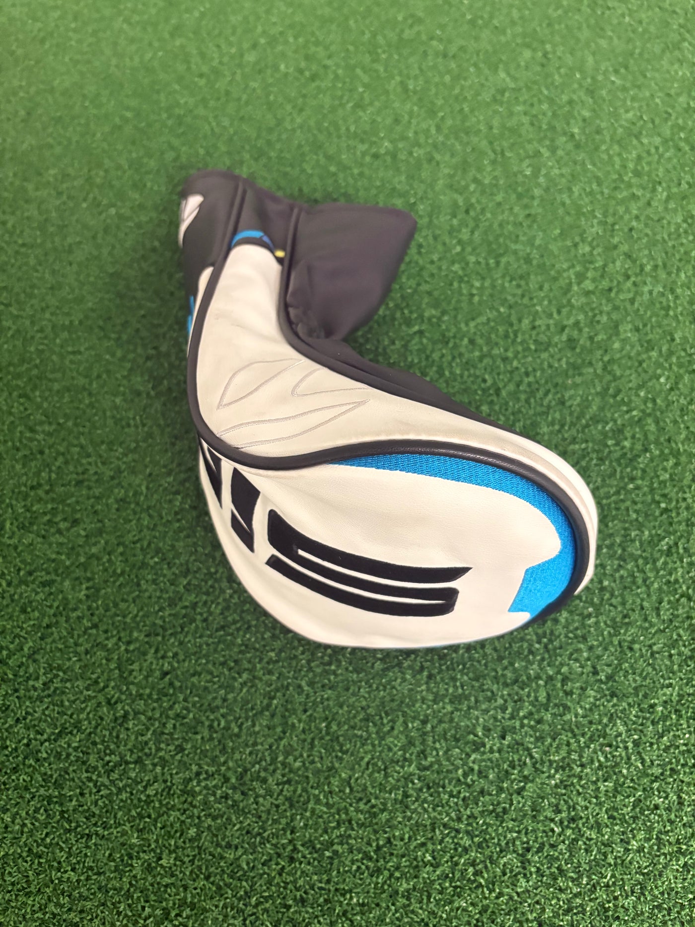 Taylormade Sim 2 10.5* (Stiff)