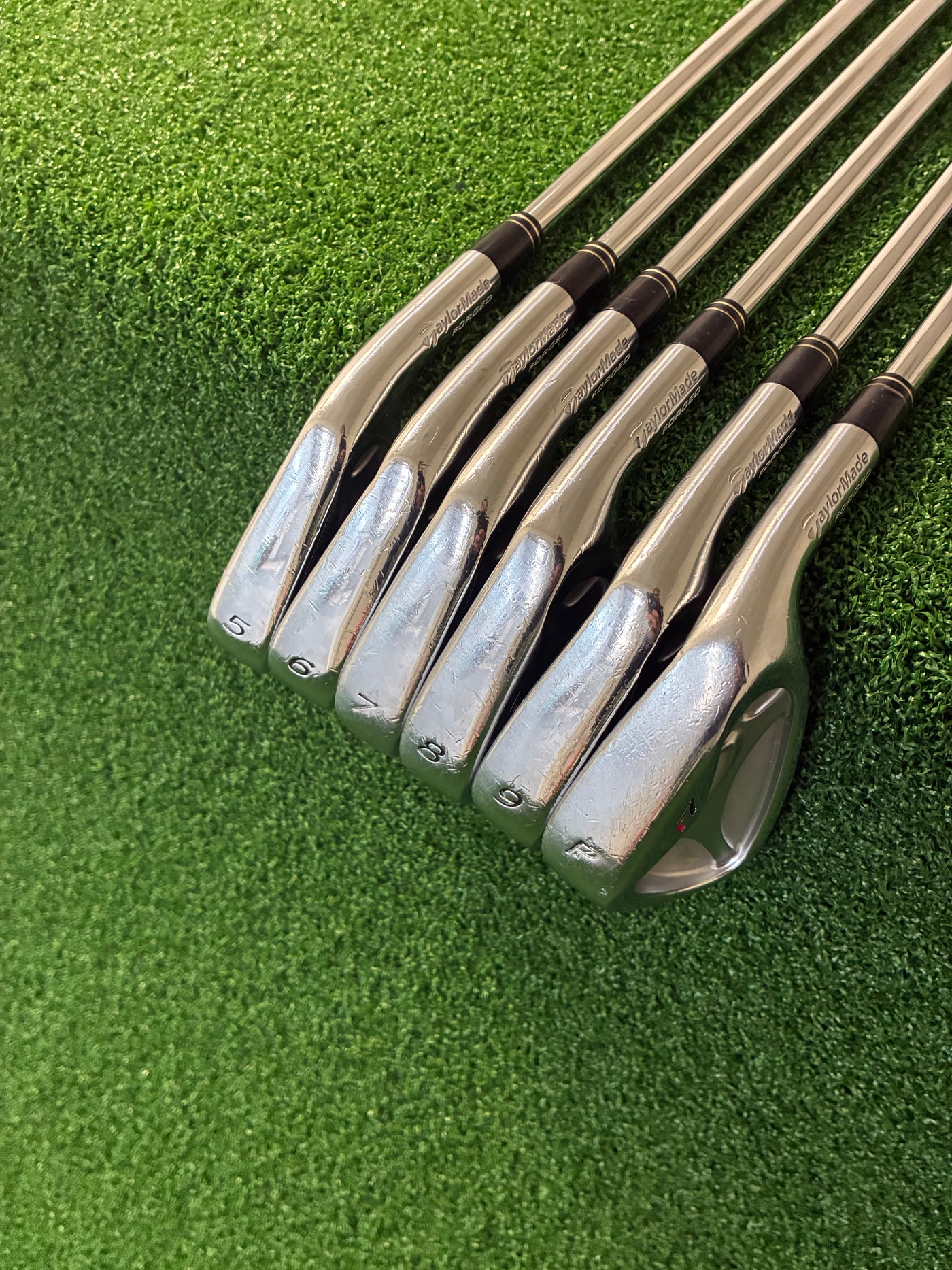 Taylormade R7 Forged  5-PW (Stiff)