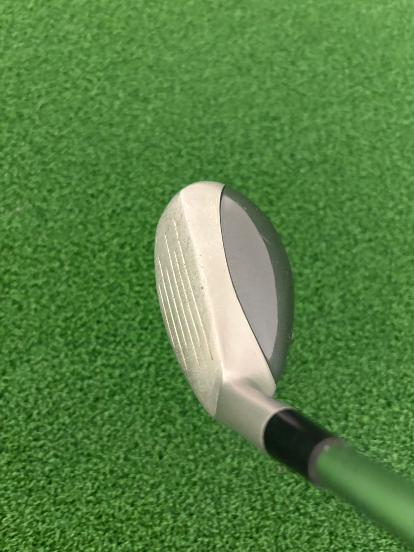 Taylormade Rescue Mid 19* 3 Hybrid (Regular)