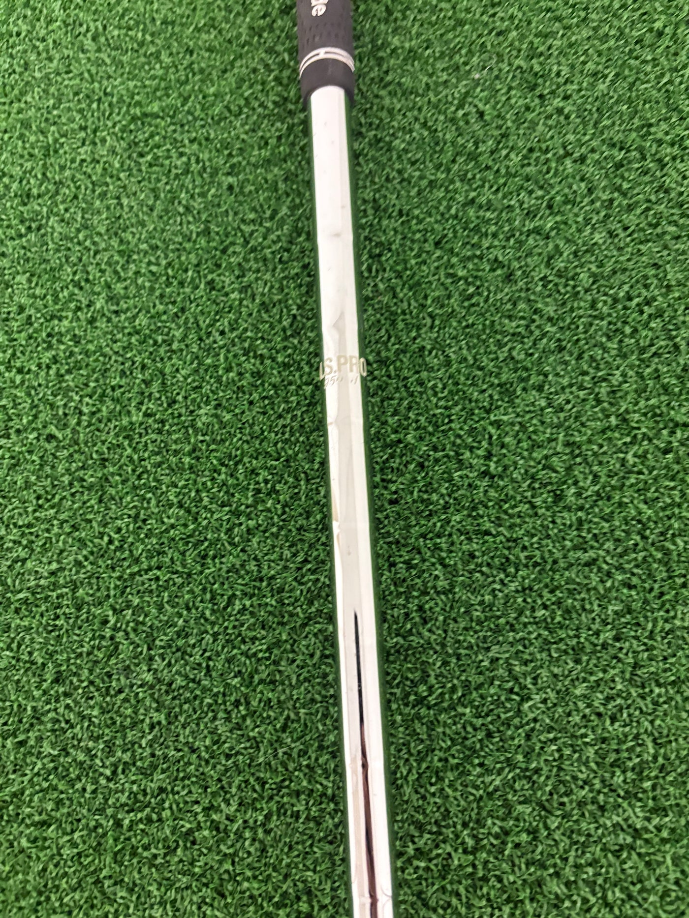 Taylormade Rescue Mid 19* 3 Hybrid (Regular)