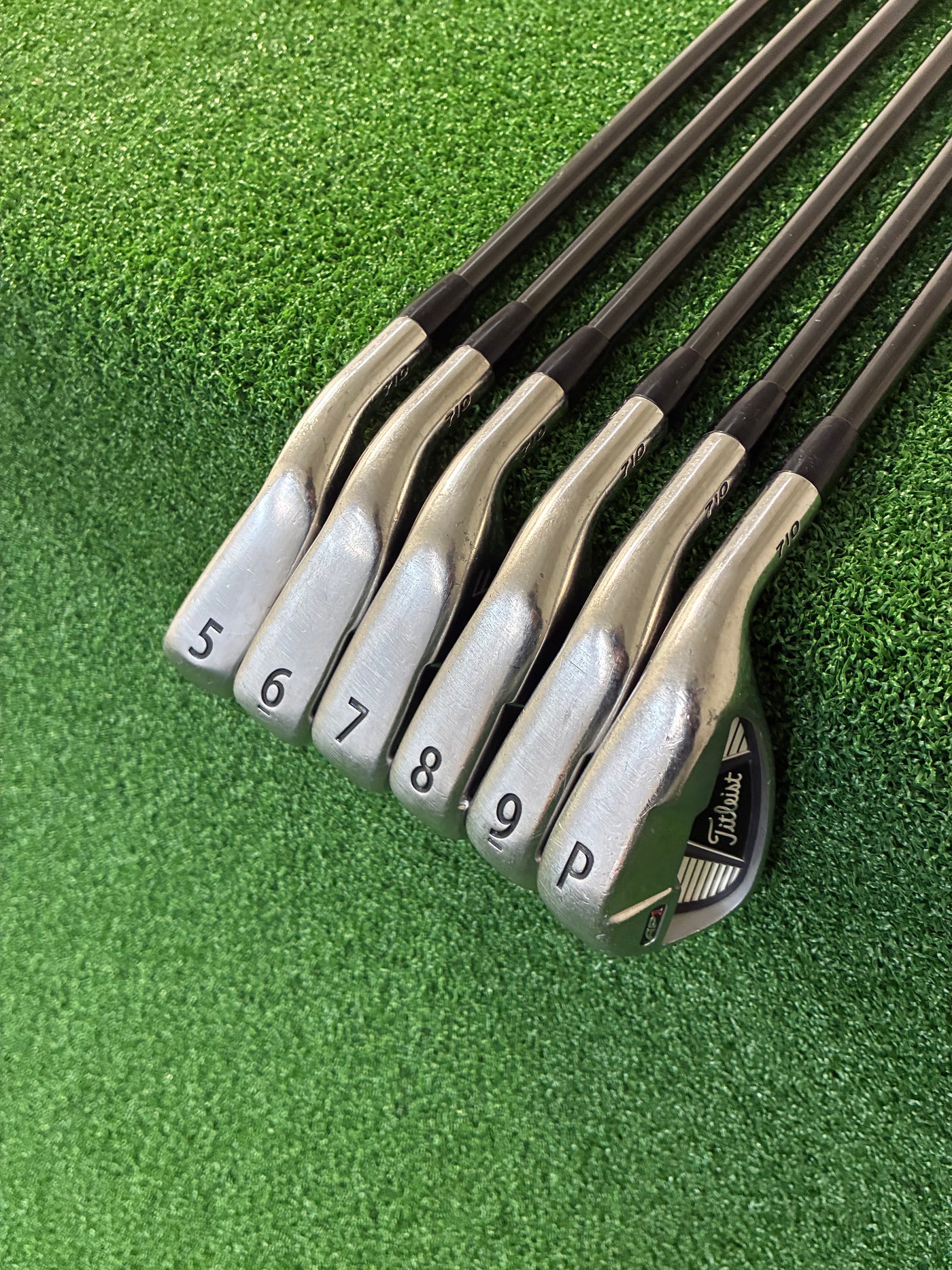 Titleist AP1 710 5-PW (Stiff)