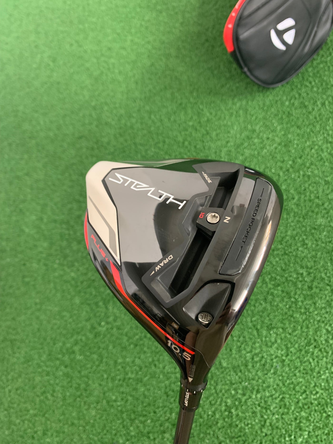 Taylormade Stealth Plus 10.5* (Stiff/Regular)