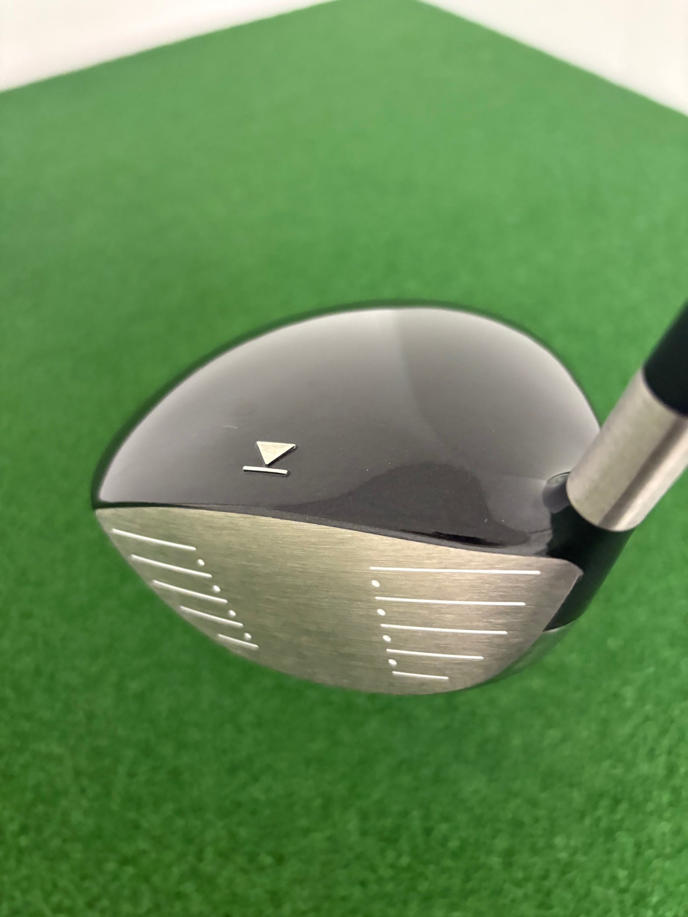 Titleist 909D2 9.5* (Stiff)