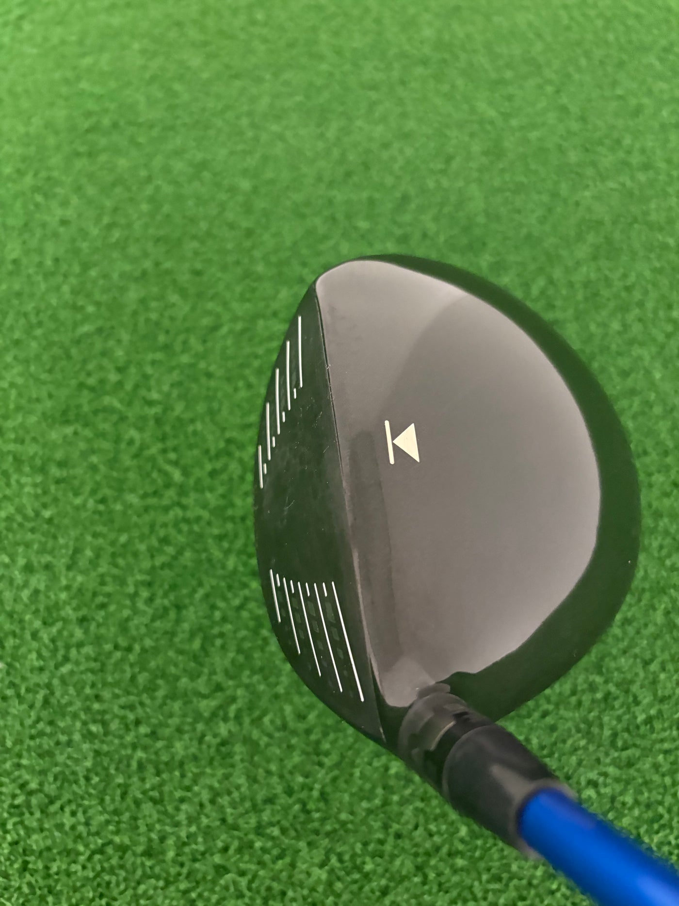 Titleist 913D3 9.5* (Stiff)