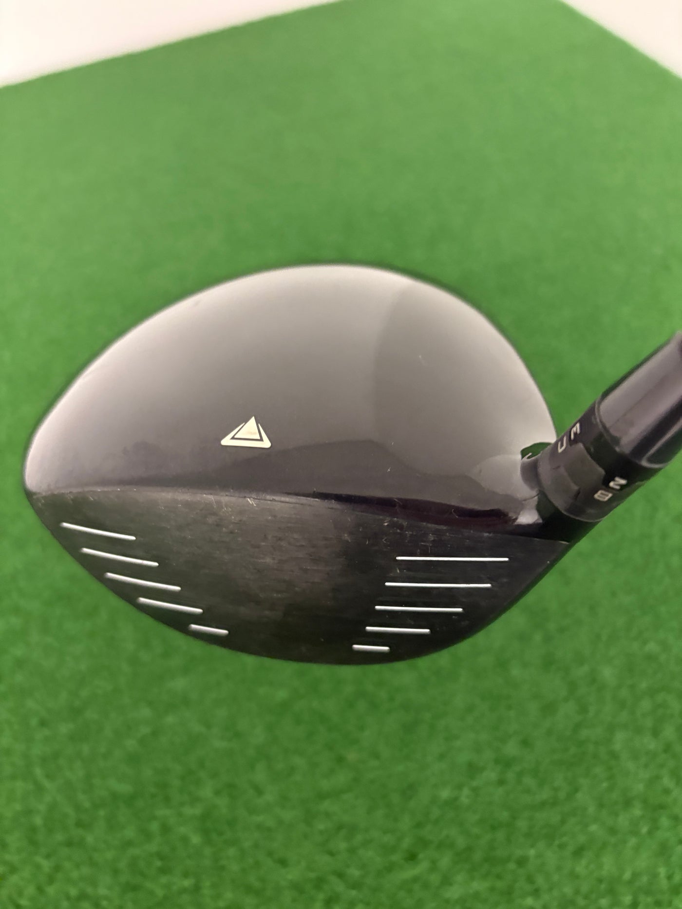 Titleist 915D2 9.5* (Stiff)