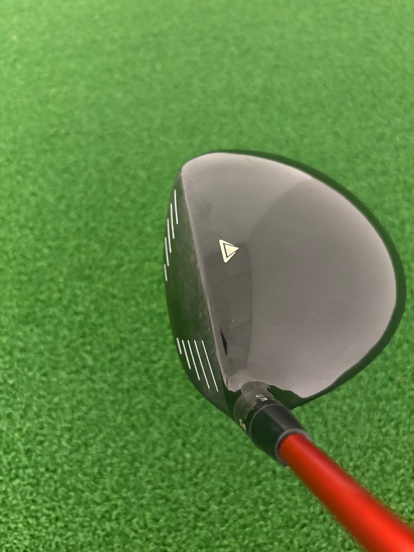 Titleist 915D2 9.5* (Stiff)