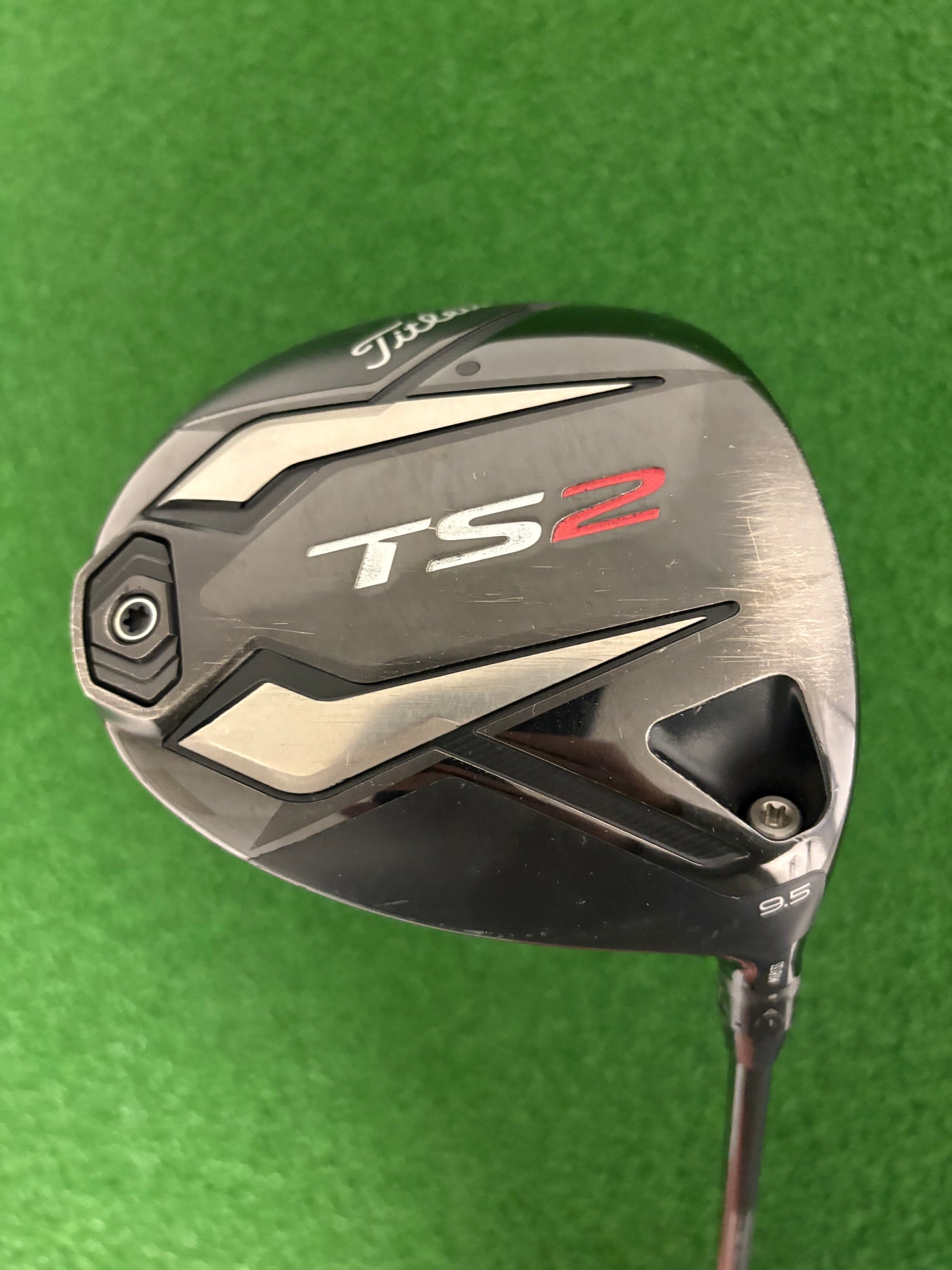 Titleist TS2 9.5* (Stiff)