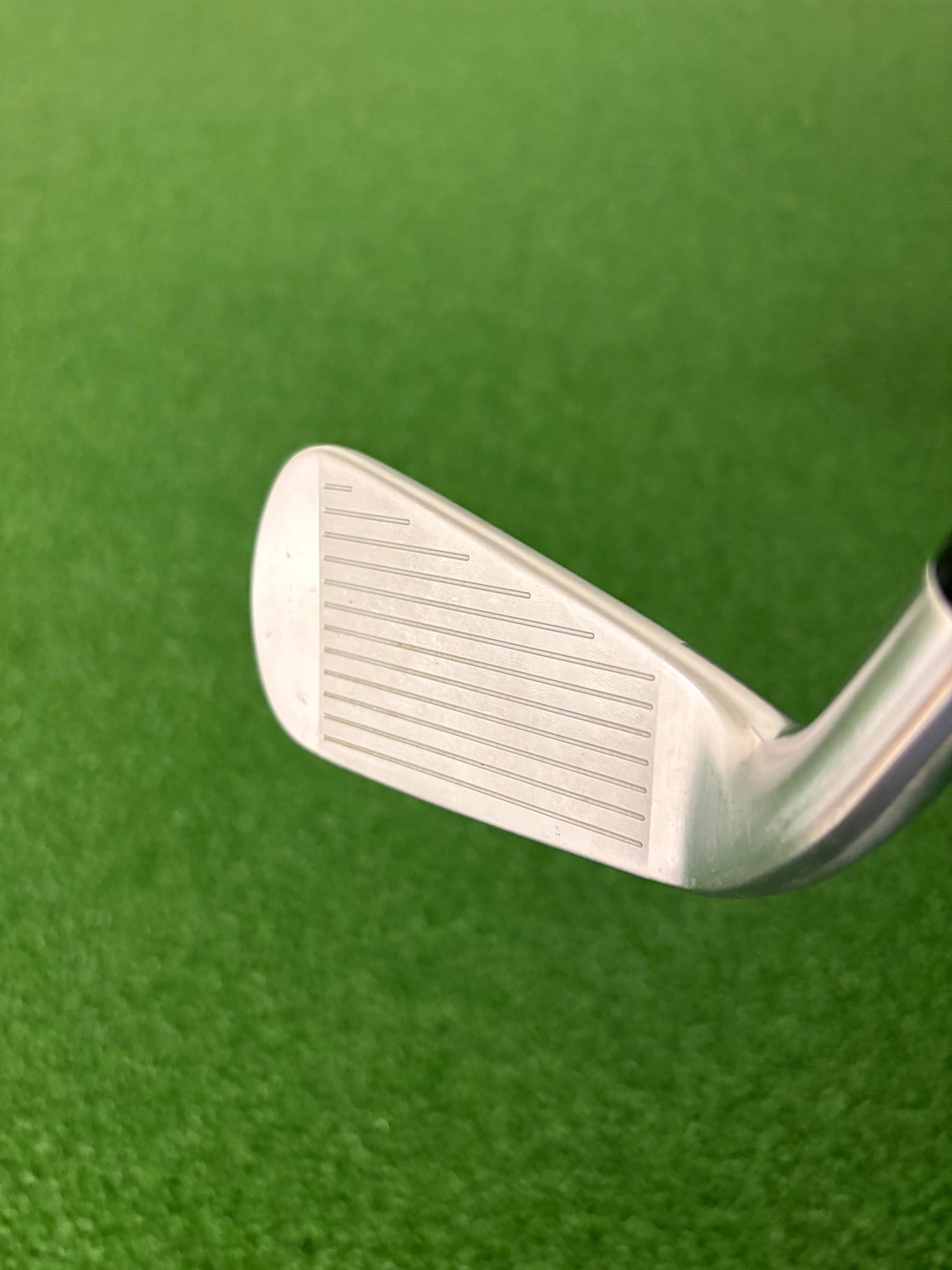 Titleist U510 22* 4 Utility Iron (Stiff)